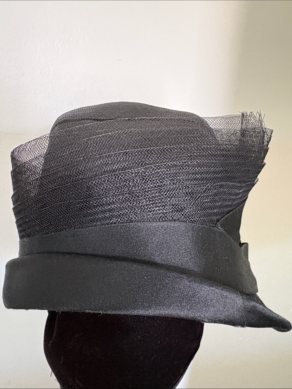 Vintage Black Ladies' Cloche Hat with Mesh Trim - Bullock’s Los Angeles - Picture 3 of 4